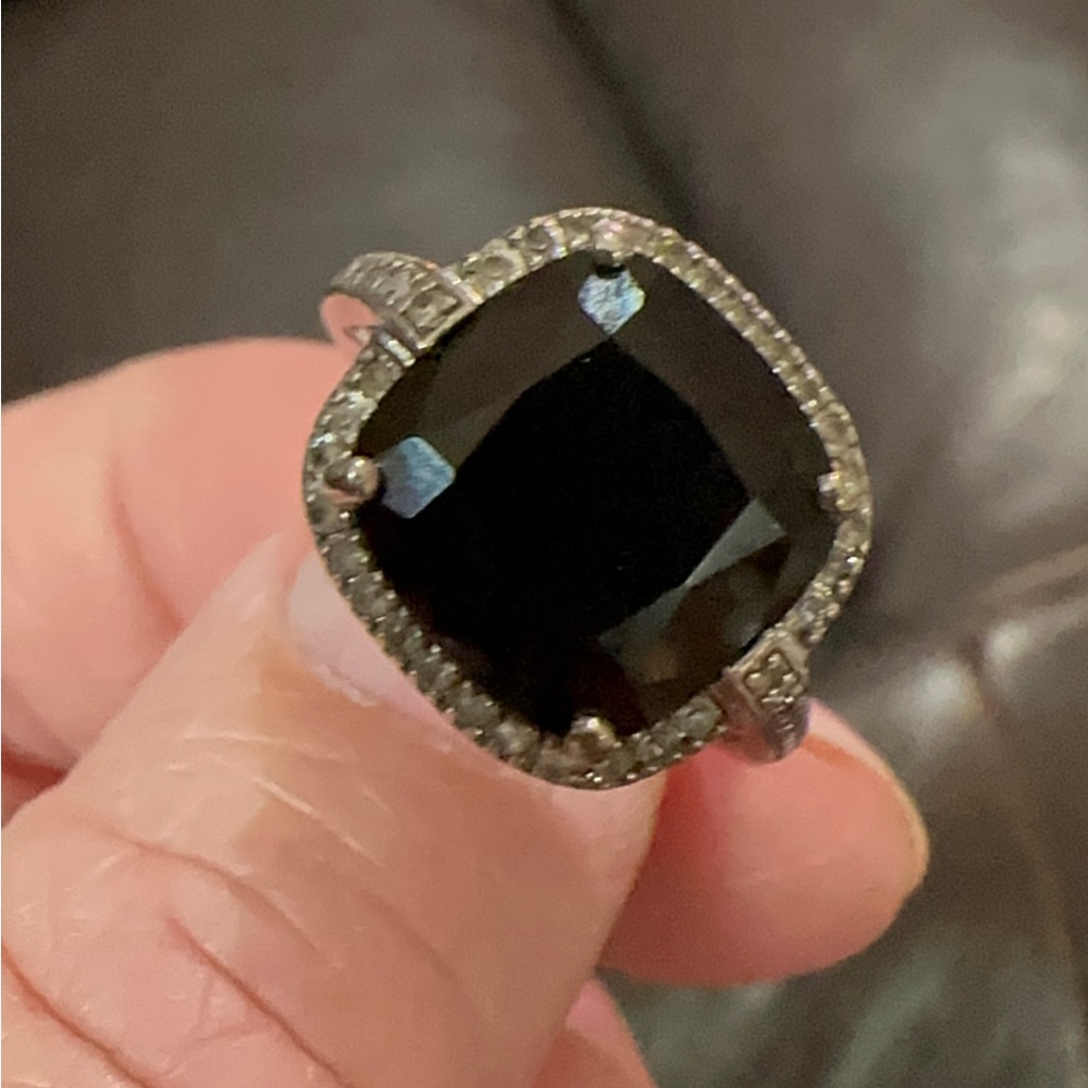 Onyx and diamond sterling silver ring. Size 7.5 - Picture 12 of 12